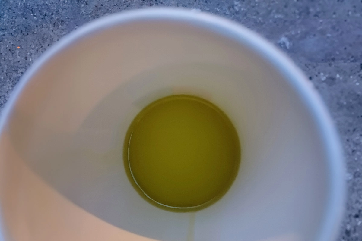 Olio nuovo ulivo argentato